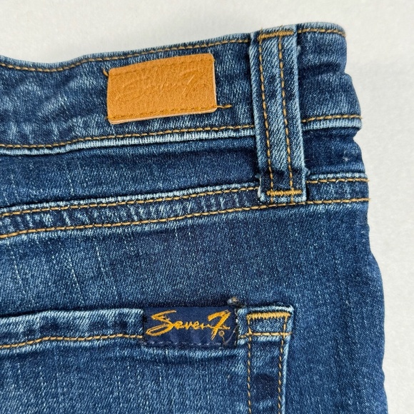Seven 7 Weekend Shorts Womens Size 8 Rolled Hem Medium Dark Wash - Picture 7 of 8